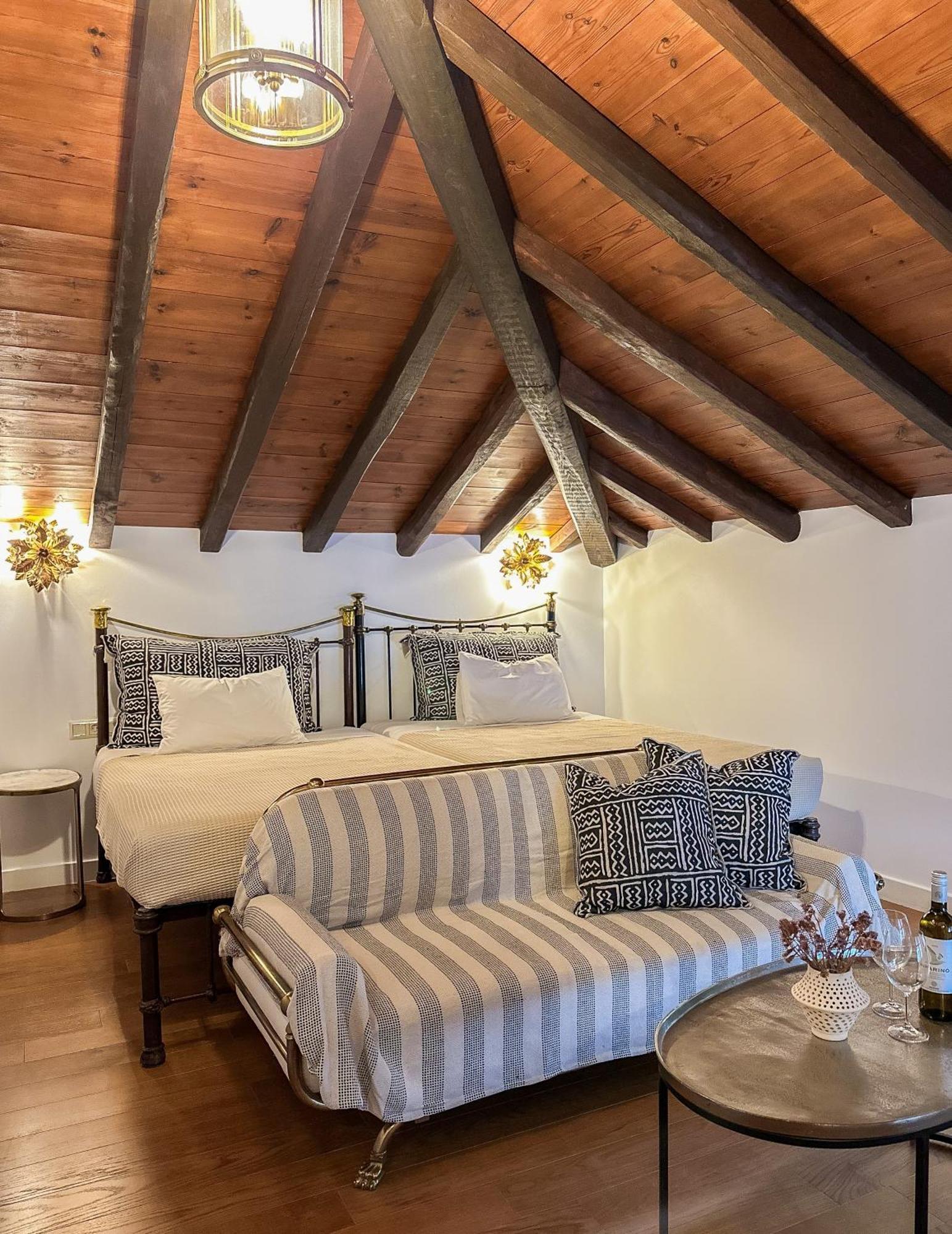 Ourania'S Mansion Hotel Skiathos Town Exterior foto