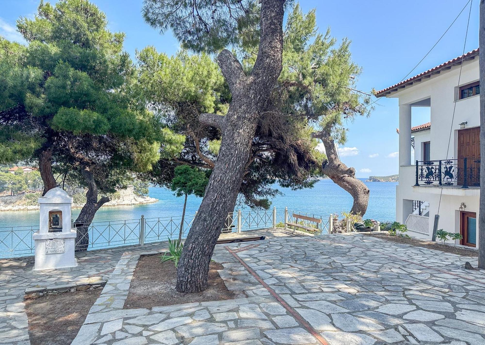 Ourania'S Mansion Hotel Skiathos Town Exterior foto