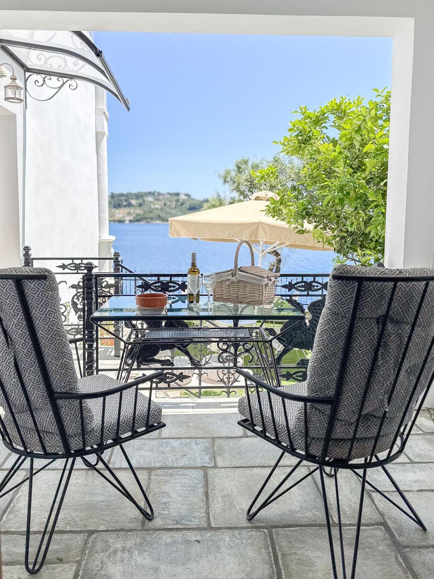 Ourania'S Mansion Hotel Skiathos Town Exterior foto