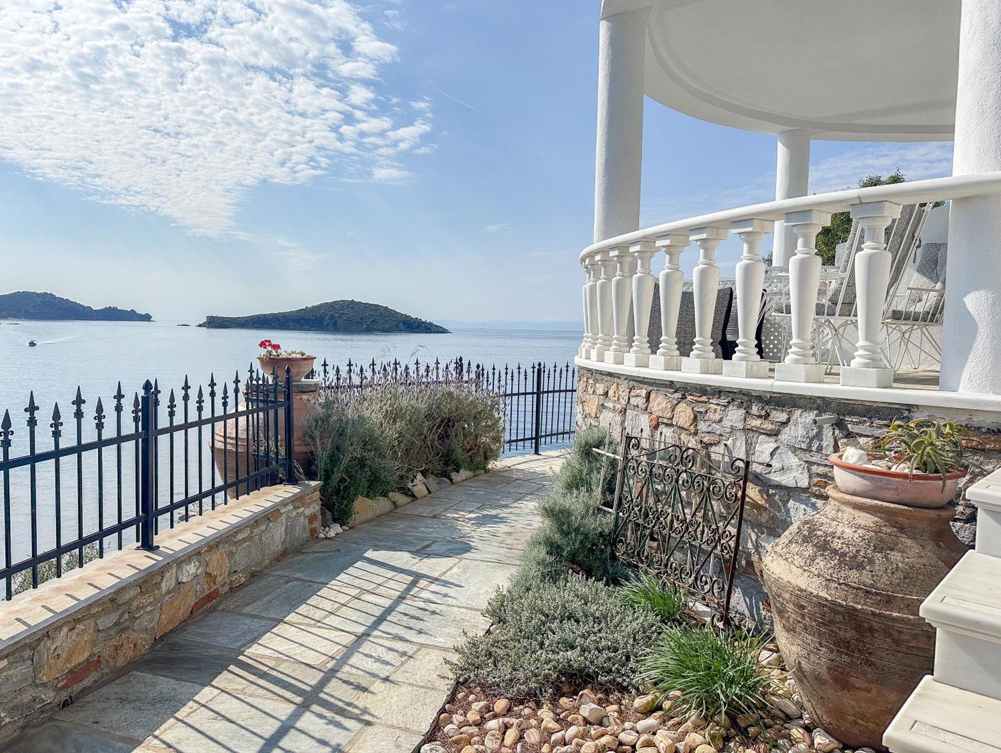 Ourania'S Mansion Hotel Skiathos Town Exterior foto